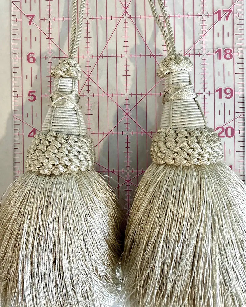 Vintage Tassel- Cream & White