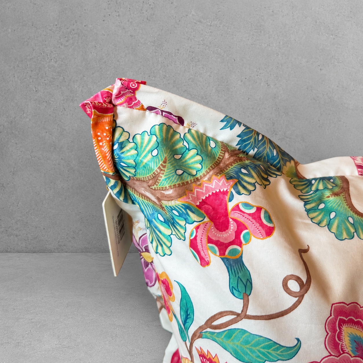 Chinoiserie Floral Bird Pillow, 21"x21"