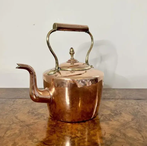 Victorian British Copper Kettle with Gooseneck Spout and Acorn Finial. C. 1850-1875