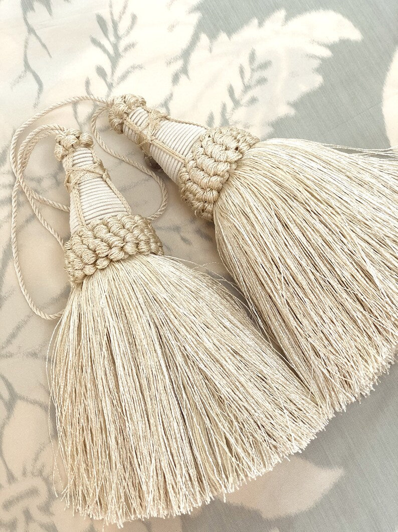 Vintage Tassel- Cream & White