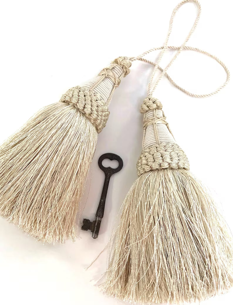 Vintage Tassel- Cream & White